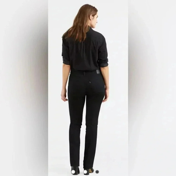 NWT Levi’s 505 Straight Leg Mid-Rise Jeans - Picture 4 of 7